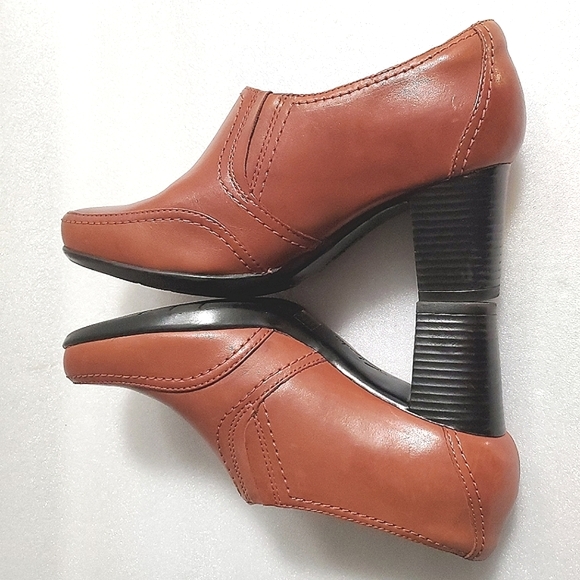 CLARKS Bendables Brown Leather Chunk Heel.  Size 9 1/2 - Picture 9 of 12